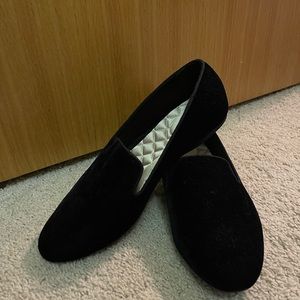 Black birdie flats